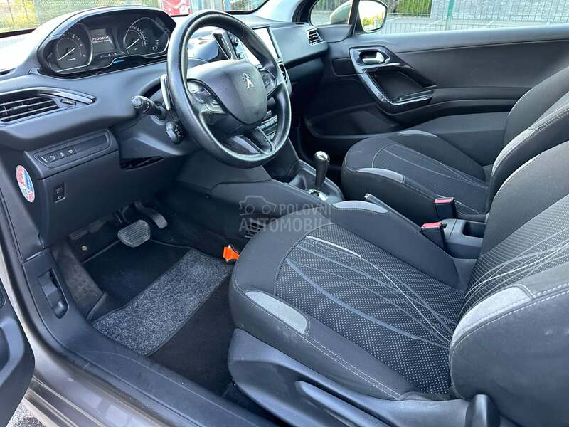 Peugeot 208 1.4hdiA.U.T.O.M.A.T