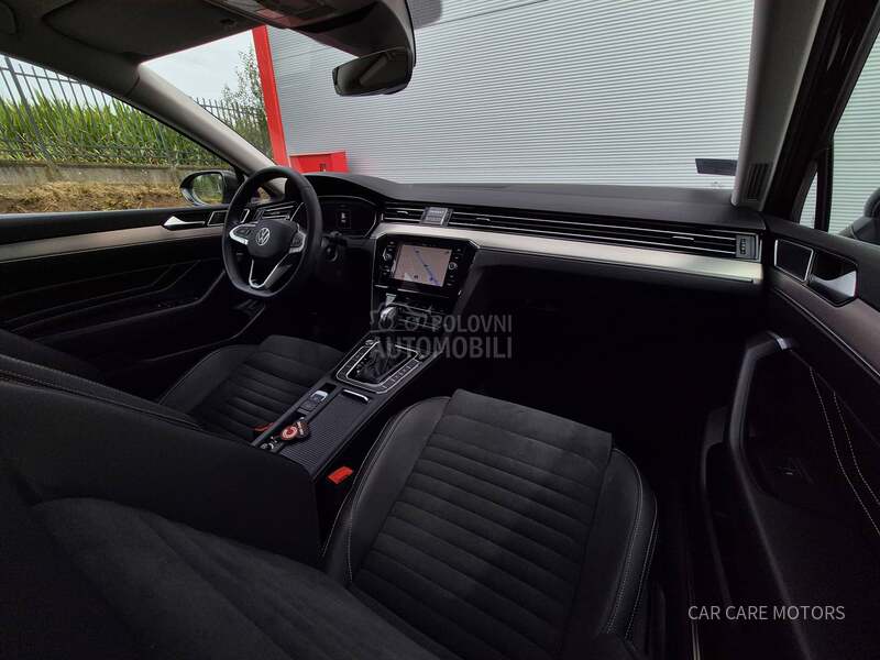 Volkswagen Passat B8 2.0 TDI DSG ELEGANCE