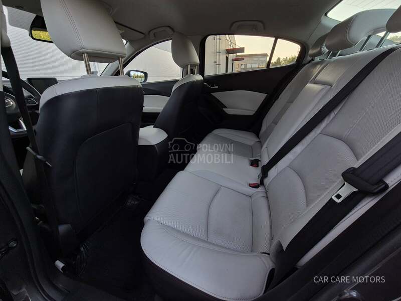 Mazda 3 G120 REVOLUTION AUT
