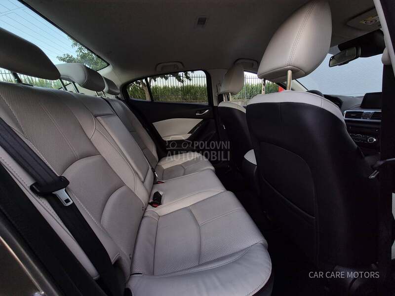 Mazda 3 G120 REVOLUTION AUT