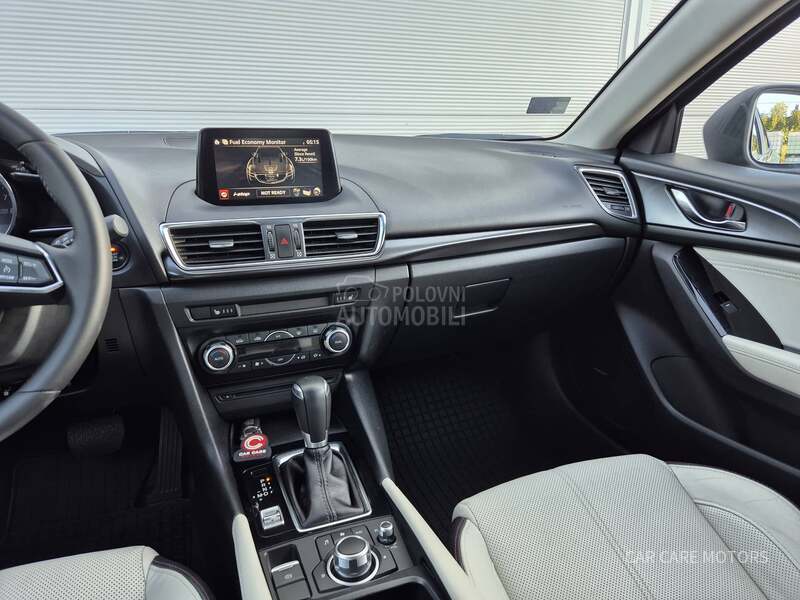 Mazda 3 G120 REVOLUTION AUT