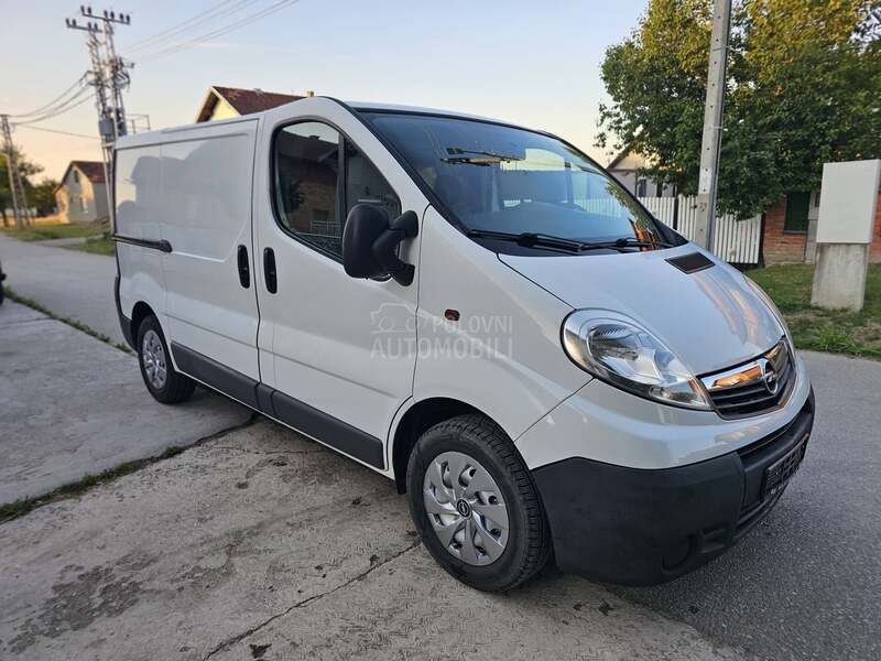 Opel Vivaro 2.0 dci TOP CH KLIMA