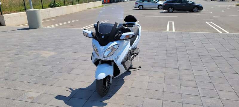 Suzuki burgman 650 nov