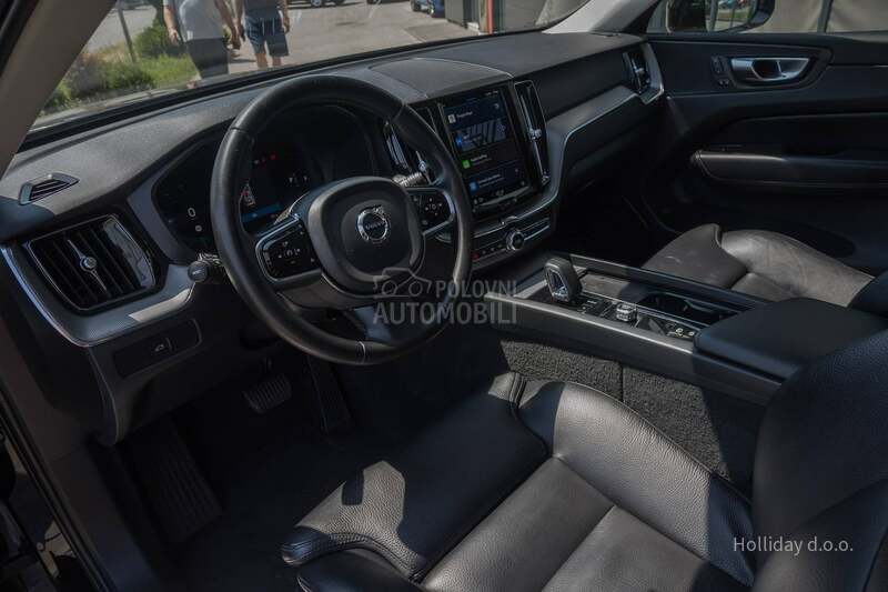 Volvo XC60 2.0B4 PLUS DARK MHEV