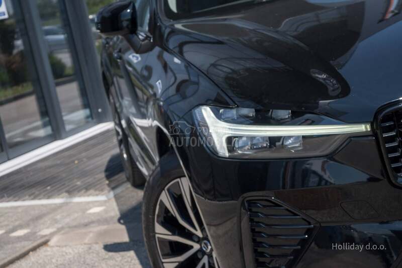 Volvo XC60 2.0B4 PLUS DARK MHEV