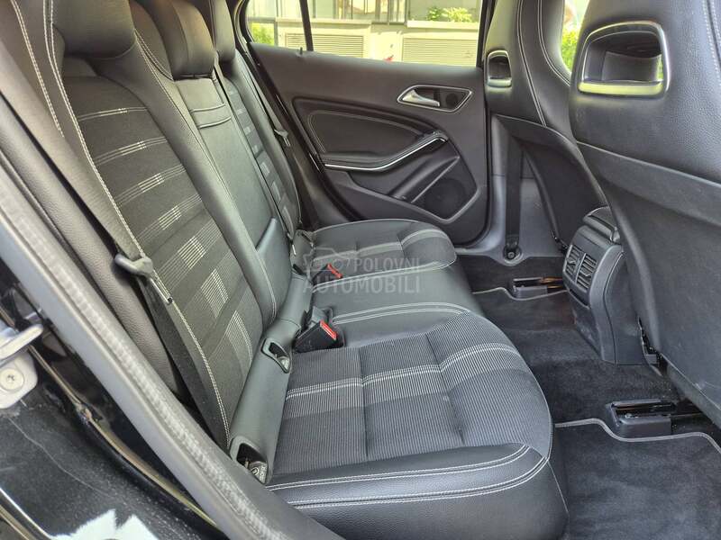 Mercedes Benz GLA 180 Auto.matik NOV