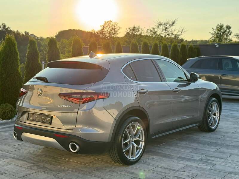 Alfa Romeo Stelvio 2.0 Q4