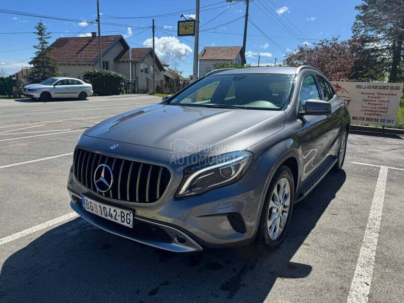 Mercedes Benz GLA 200 