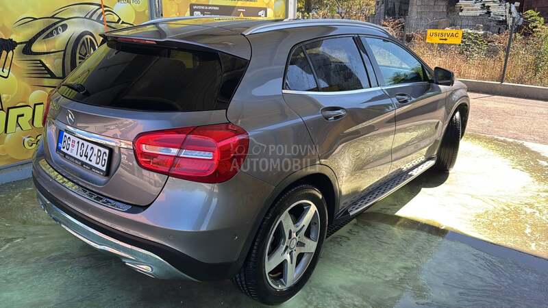 Mercedes Benz GLA 200 