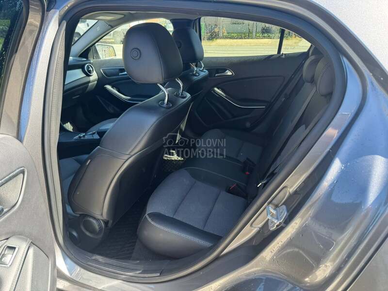 Mercedes Benz GLA 200 