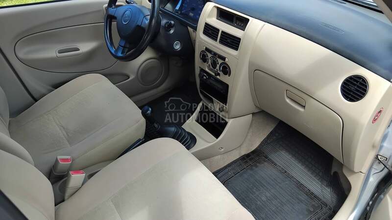Daihatsu Cuore 1.0 plus.