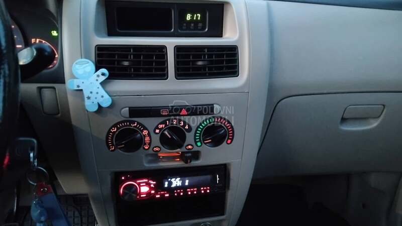 Daihatsu Cuore 1.0 plus.