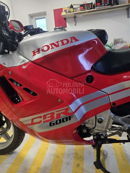 Honda CBR 600 F1