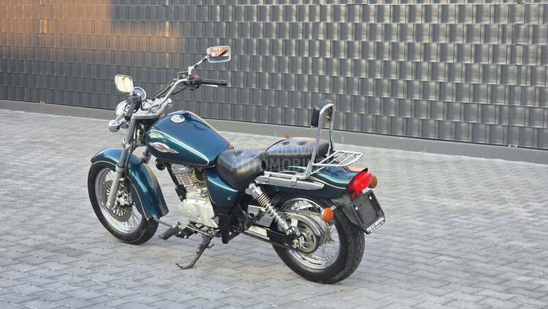 Suzuki GZ 125 Marauder