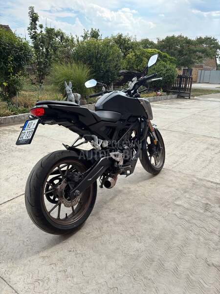 Honda CB125R
