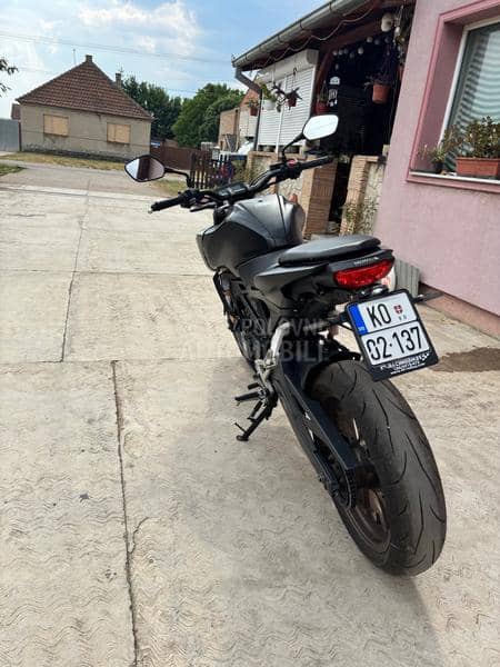 Honda CB125R