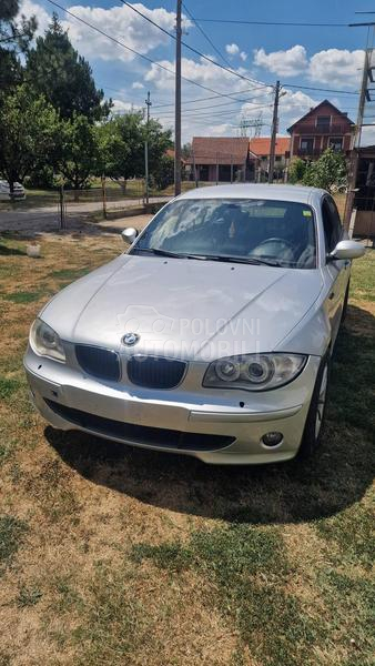 haube krila farovi prsa