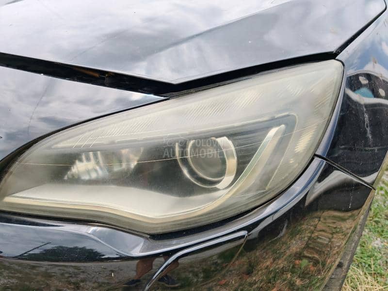 Opel Astra J 2.0 cd 2011. god. -  kompletan auto u delovima