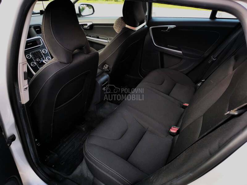 Volvo V60 2.0 D4 AT8