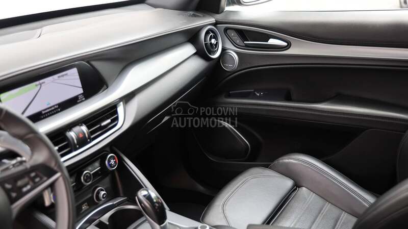 Alfa Romeo Stelvio 210 Q4 Super
