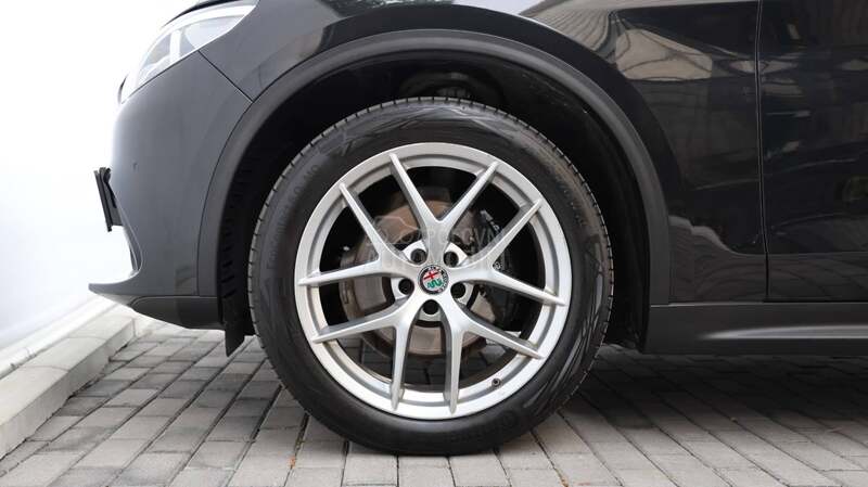 Alfa Romeo Stelvio 210 Q4 Super