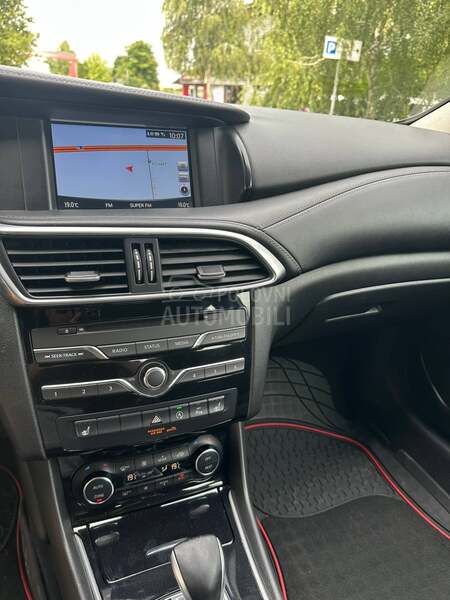 Infiniti QX30 