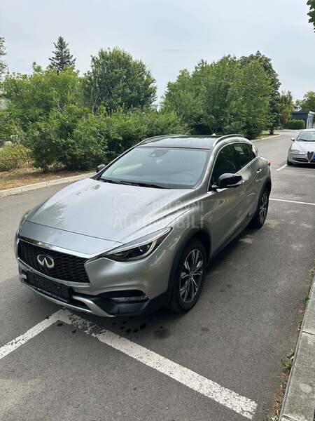 Infiniti QX30 