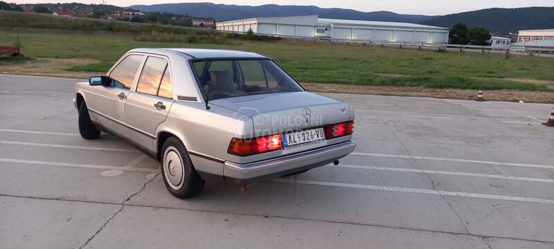Mercedes Benz 190 
