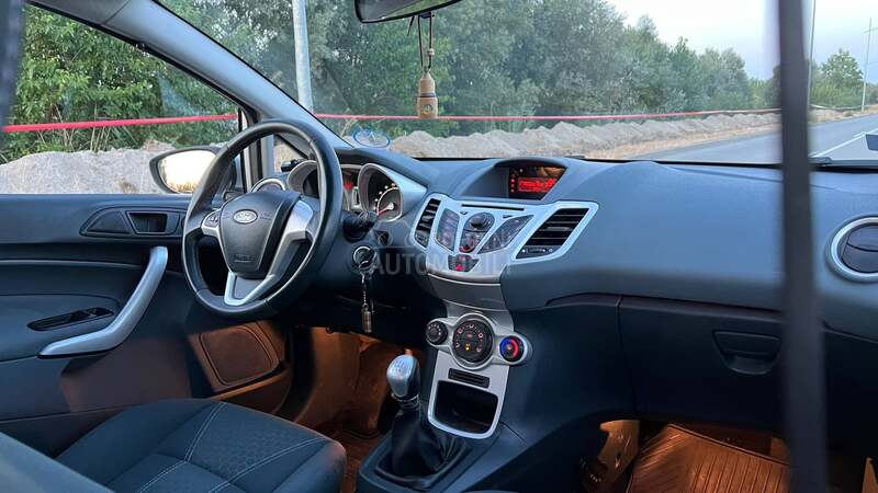 Ford Fiesta TITANIUM