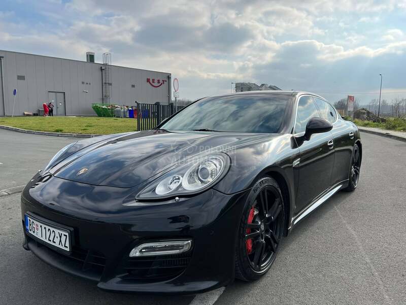 Porsche Panamera TURBO