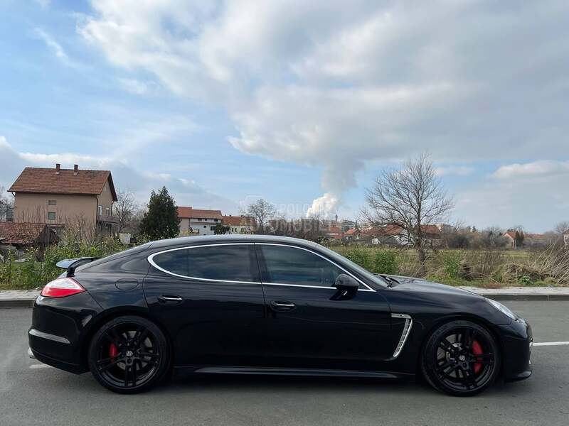 Porsche Panamera TURBO