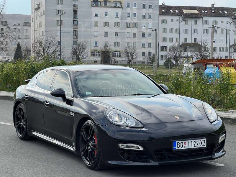 Porsche Panamera TURBO