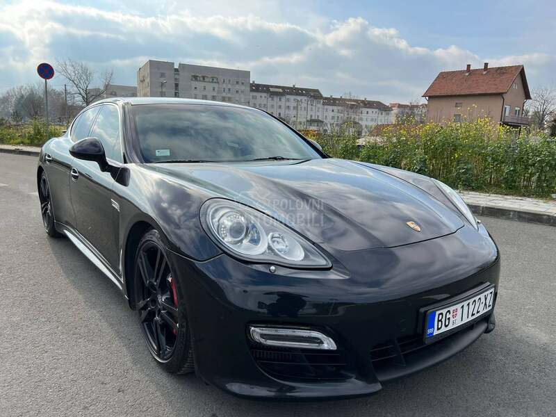 Porsche Panamera TURBO