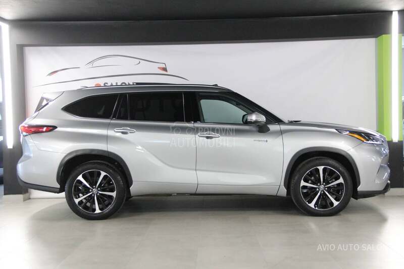 Toyota Highlander PREMIUM E-CVT AWD-I