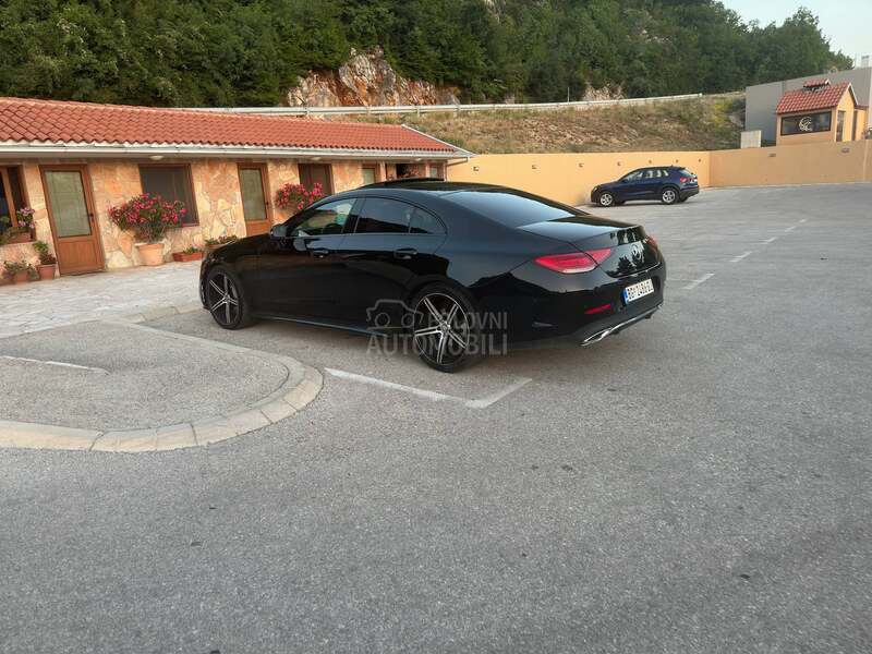 Mercedes Benz CLS 300 AMG 9G