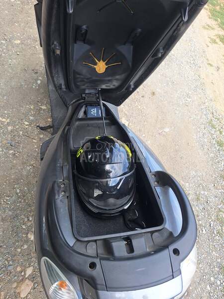 Piaggio X9