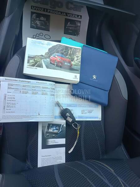 Peugeot 208 1.6  e Hdi ALURE
