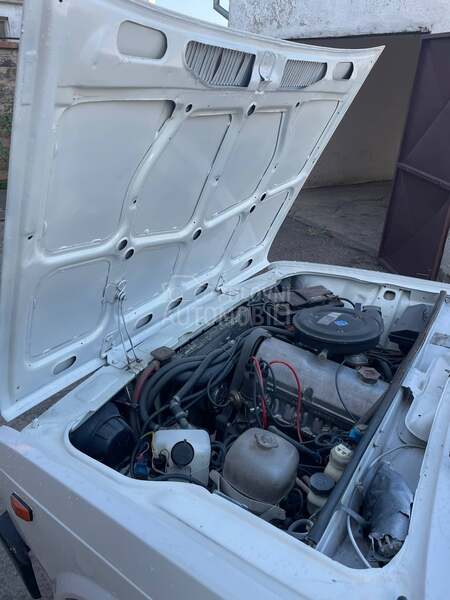 Lada 2104 