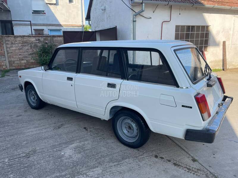 Lada 2104 