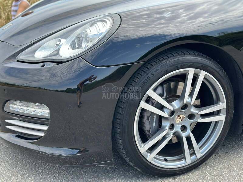 Porsche Panamera 