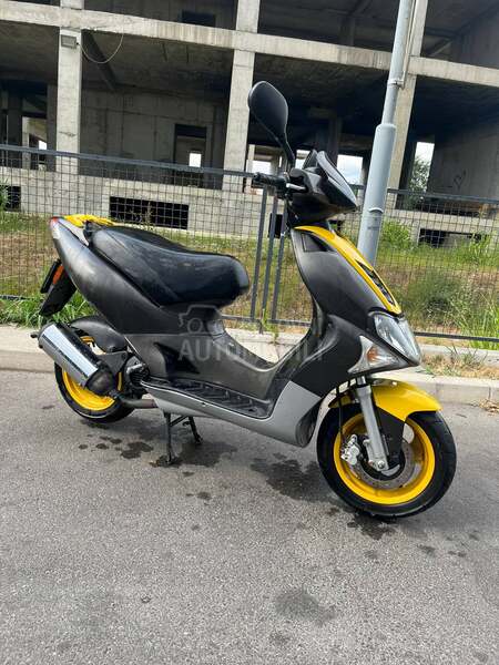 Kymco super 9