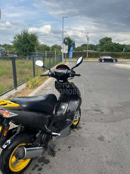Kymco super 9