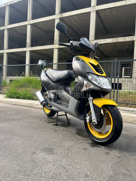 Kymco super 9