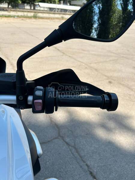 BMW R1200 GS 1200 AKRAPOVIC