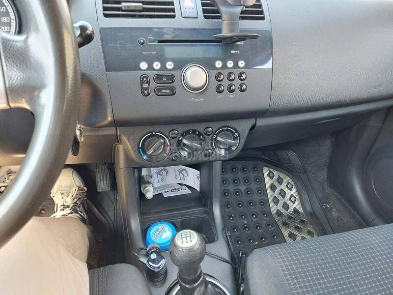 Suzuki Swift 1.3