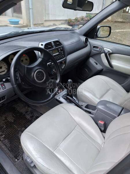 Toyota RAV 4 
