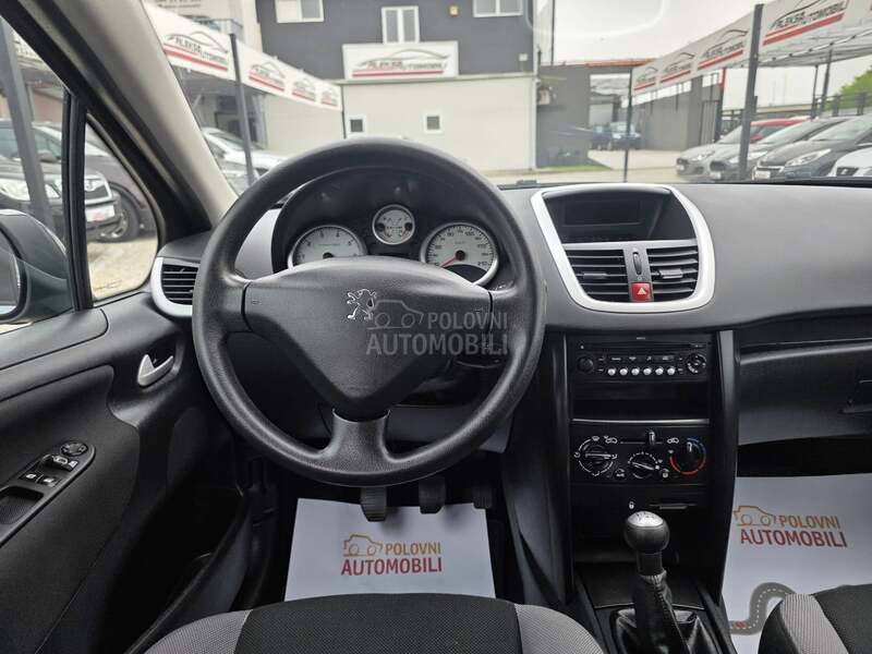 Peugeot 207 1.4/8v