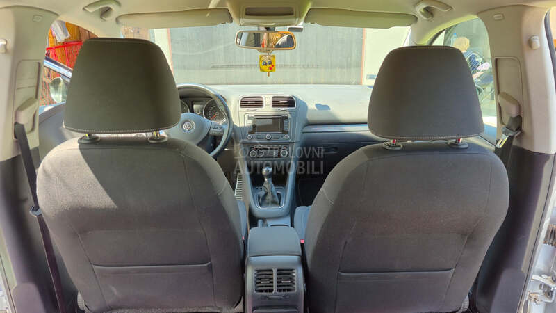 Volkswagen Golf 6 1.6 TDI STYLE