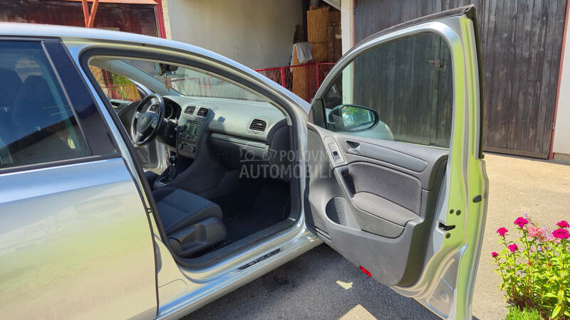 Volkswagen Golf 6 1.6 TDI STYLE