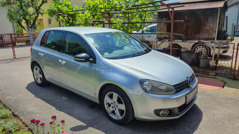 Volkswagen Golf 6 1.6 TDI STYLE